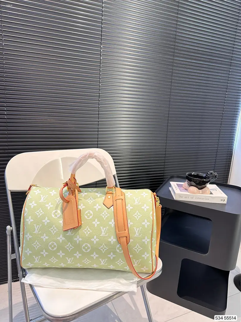 Kng4016  LV 85$ gallery