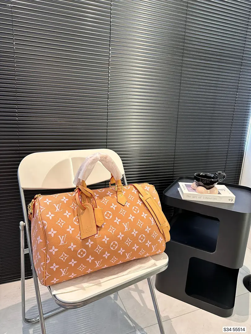 Kng4016  LV 85$ gallery