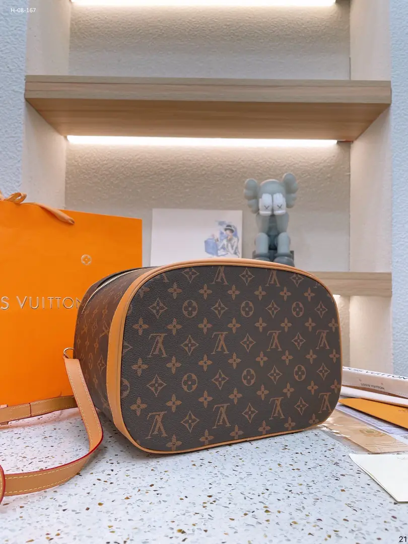 Kng4018  LV  58$ gallery