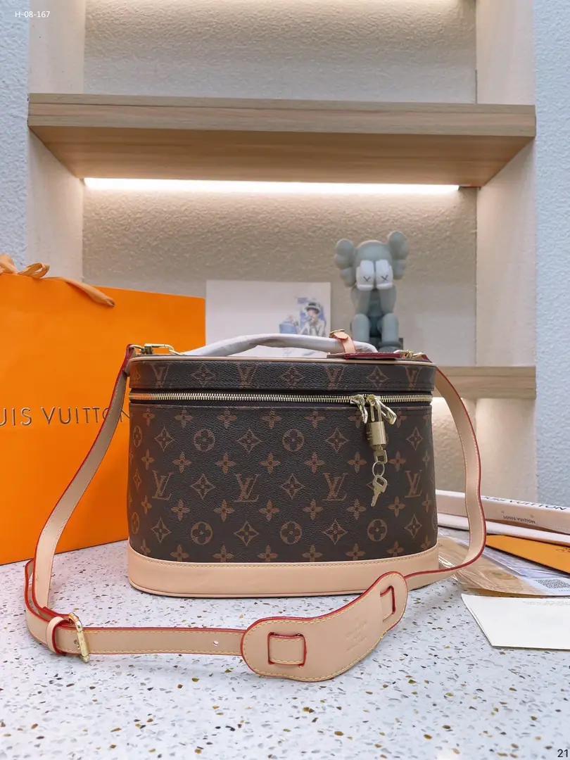 Kng4018  LV  58$ gallery