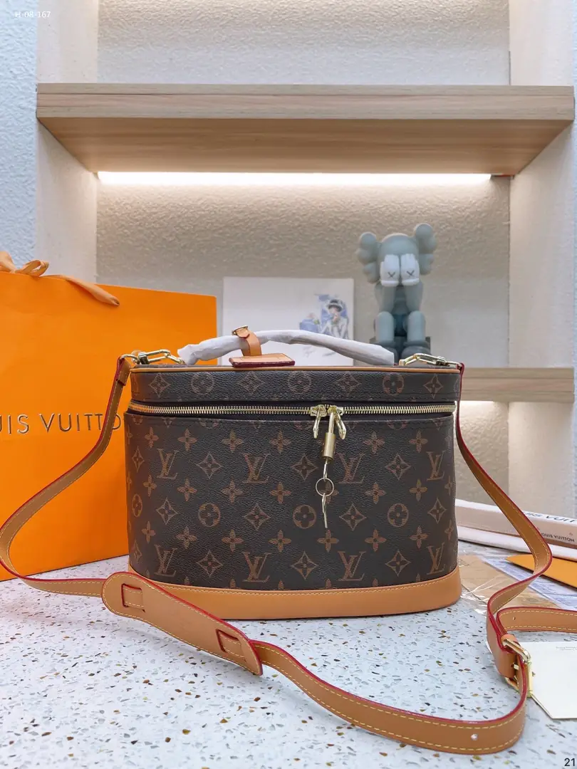 Kng4018  LV  58$ gallery