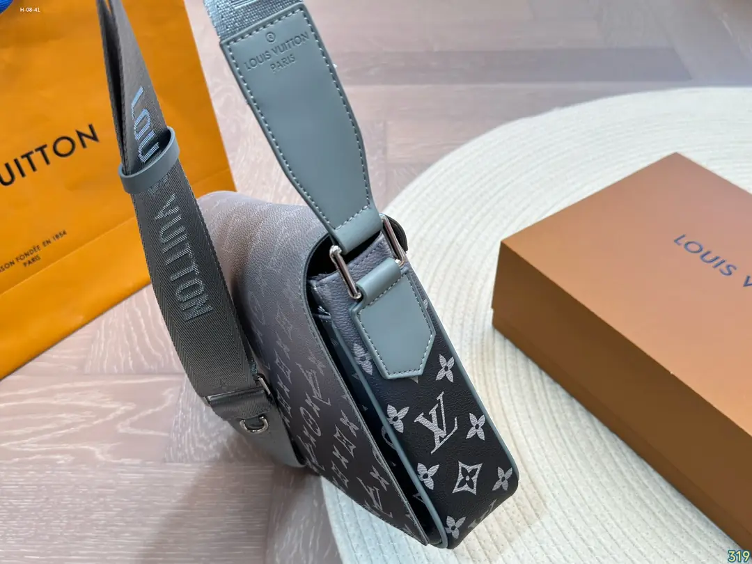 Kng4019  LV 68$ gallery