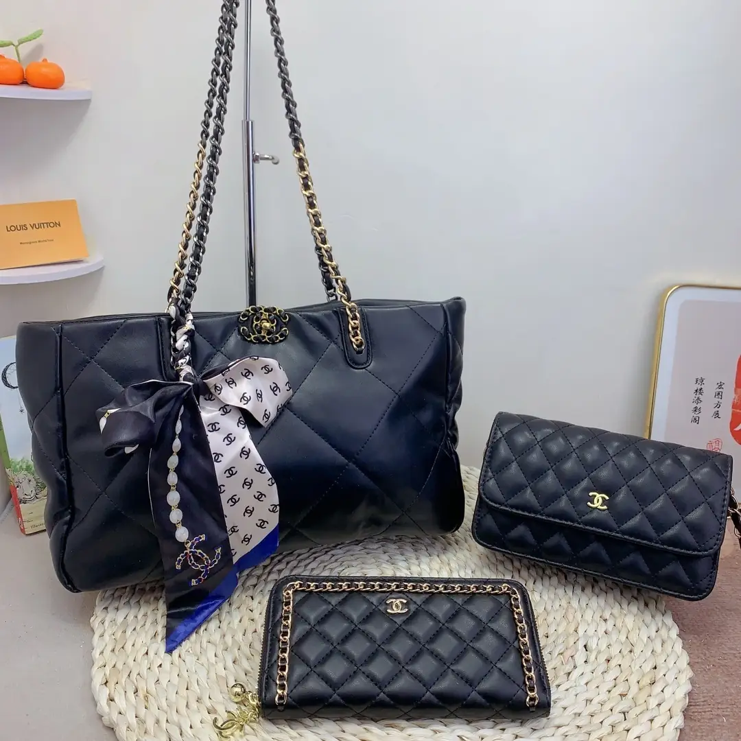 Kng4030 Chanel  85$ gallery