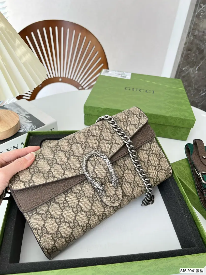 Kng4032 Gucci  65$ gallery
