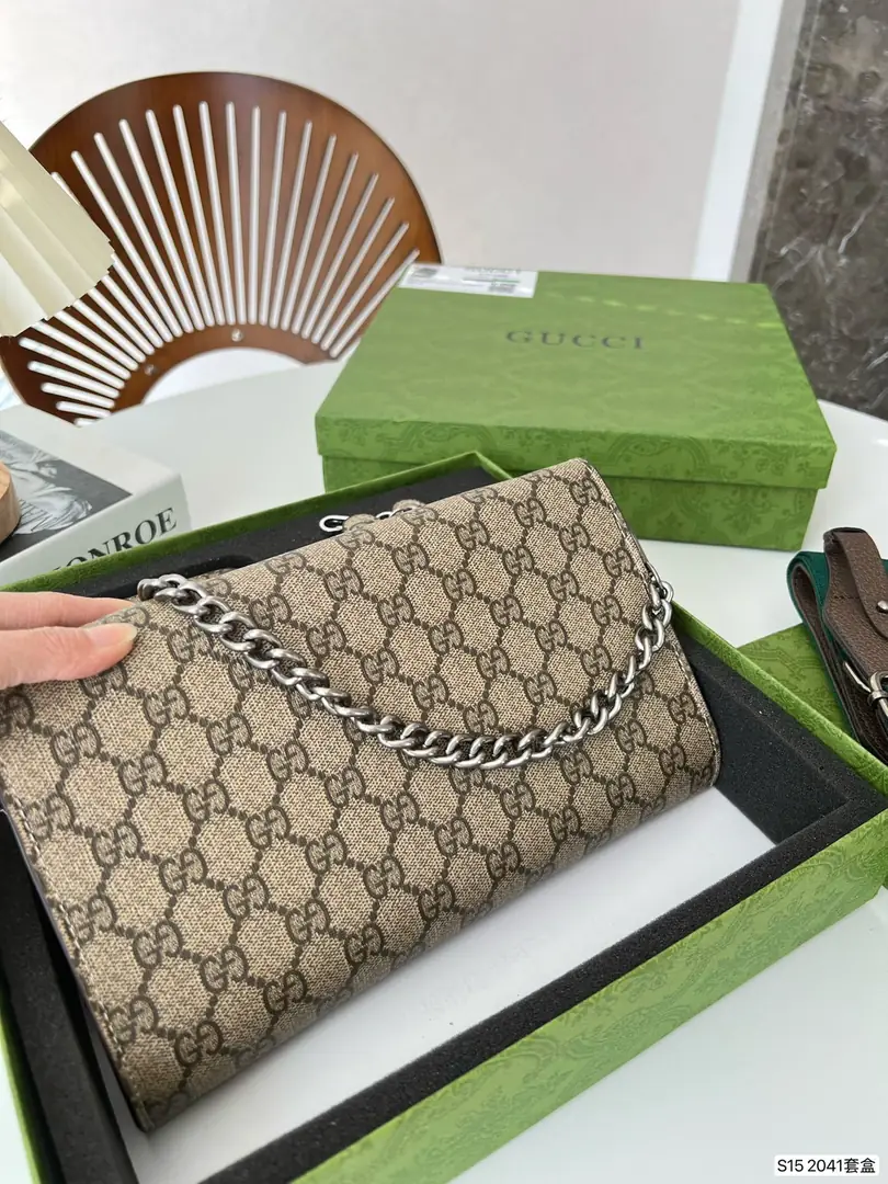 Kng4032 Gucci  65$ gallery