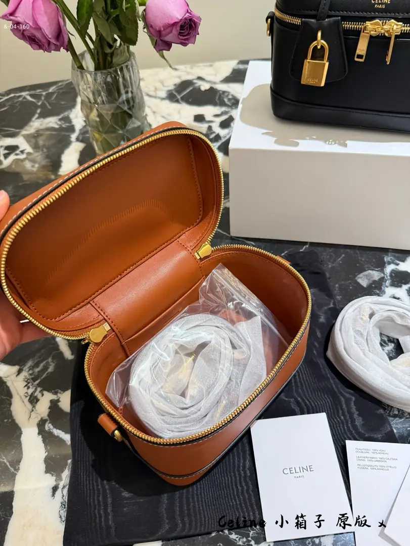 Kng4213 CéLINE  68$ gallery