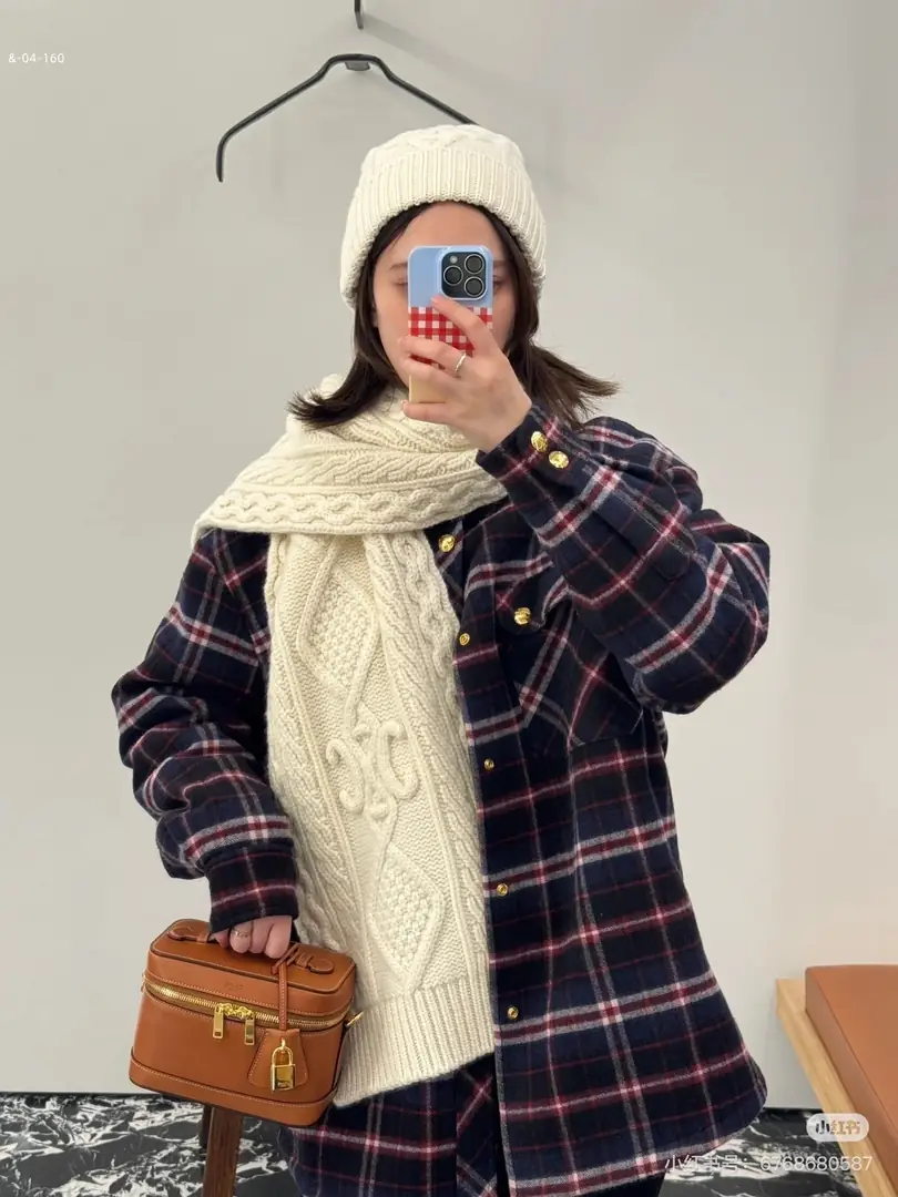 Kng4213 CéLINE  68$ gallery