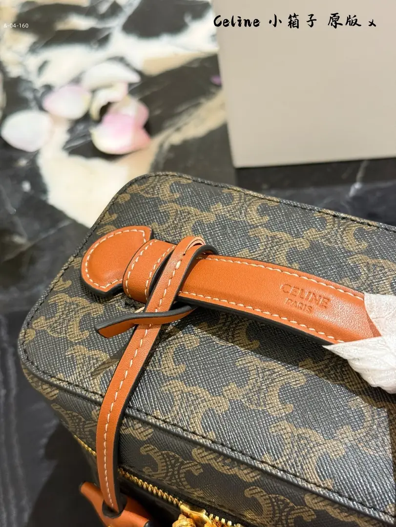 Kng4214 CéLINE  68$ gallery