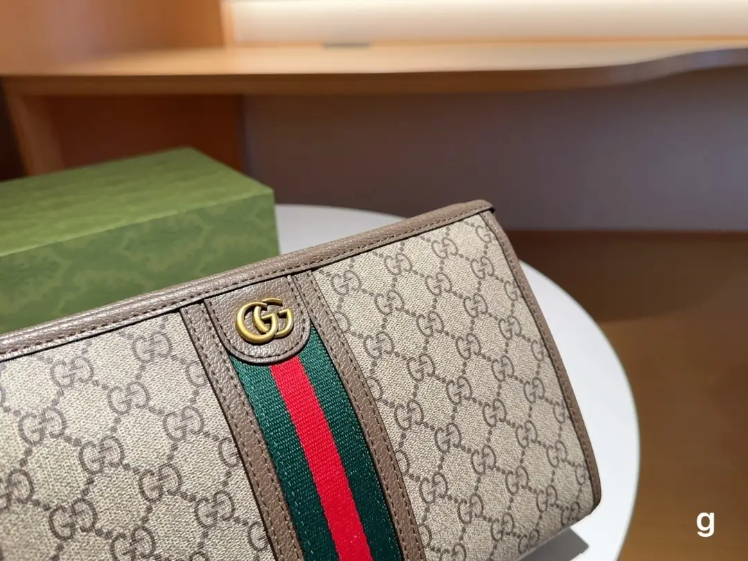 Kng4216 Gucci  69.8$ gallery