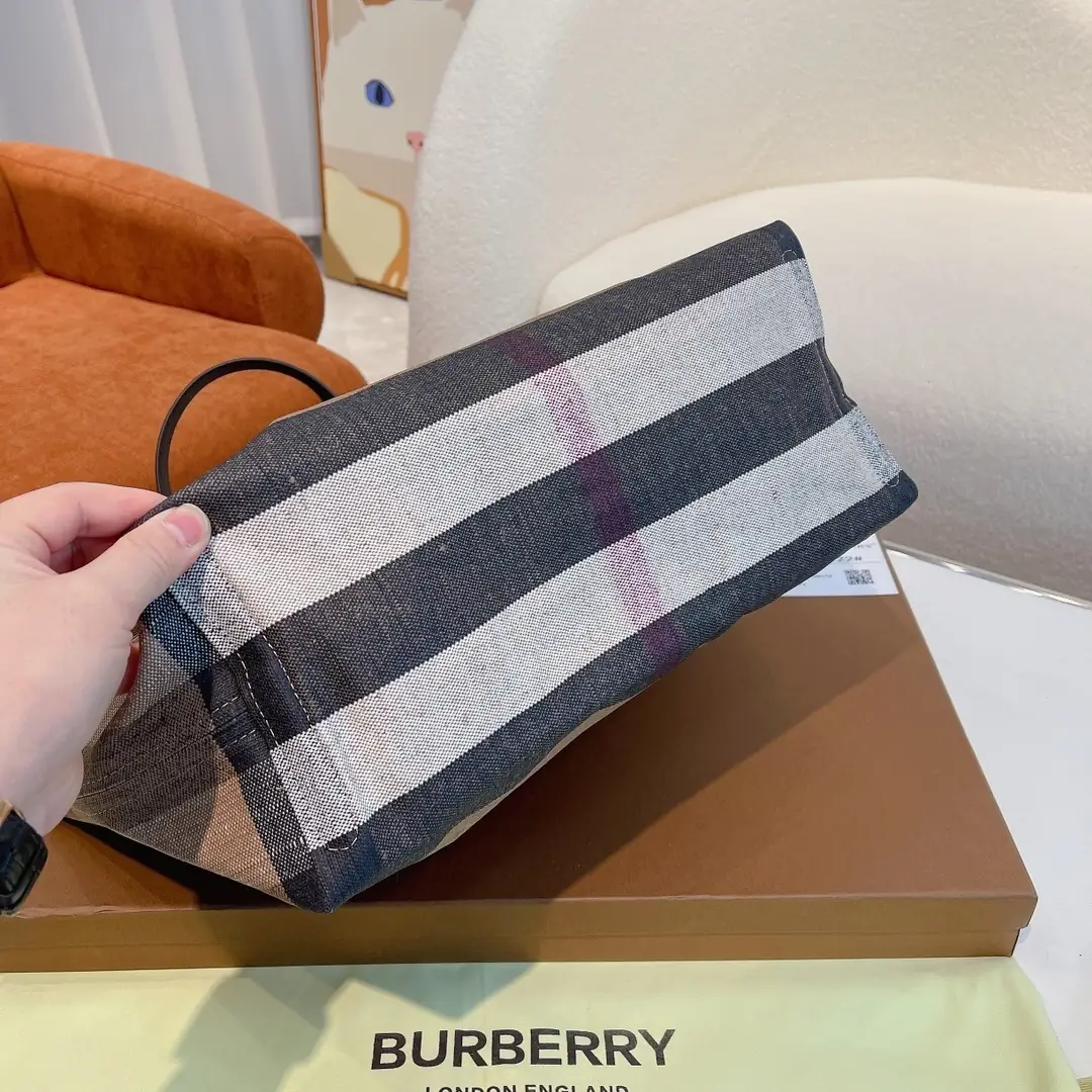 Kng4217  Burberry 88$ gallery