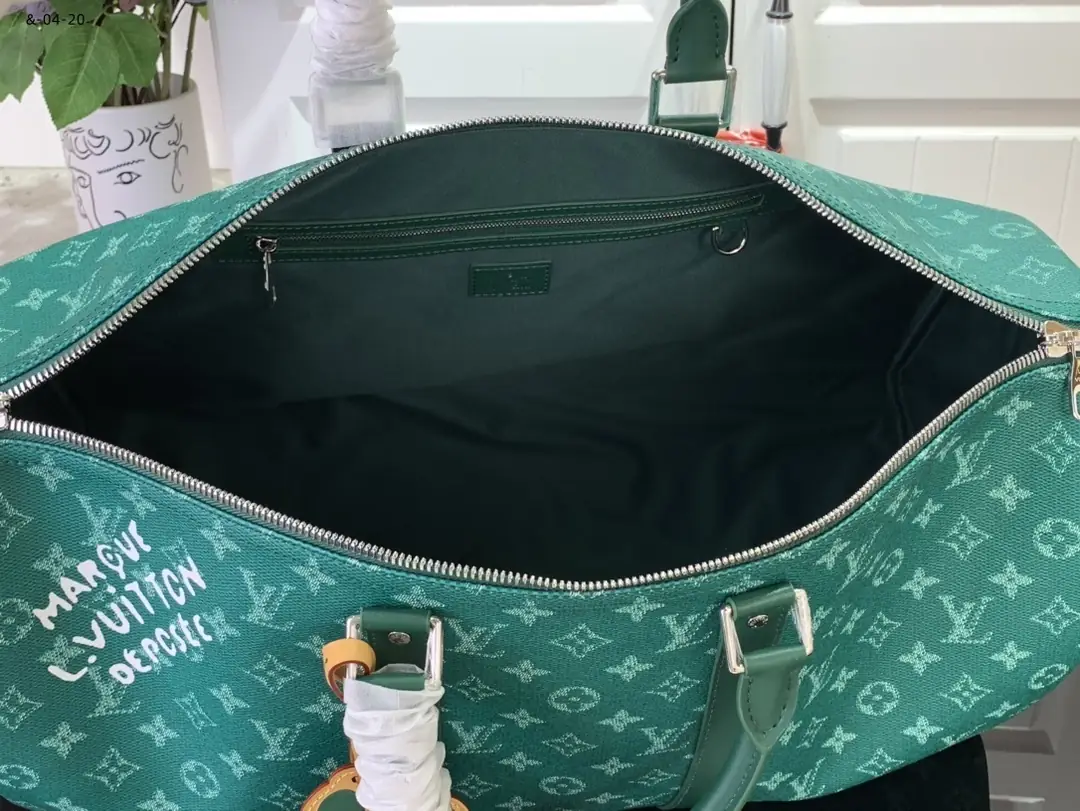 Kng4218 LV 79.9$ gallery