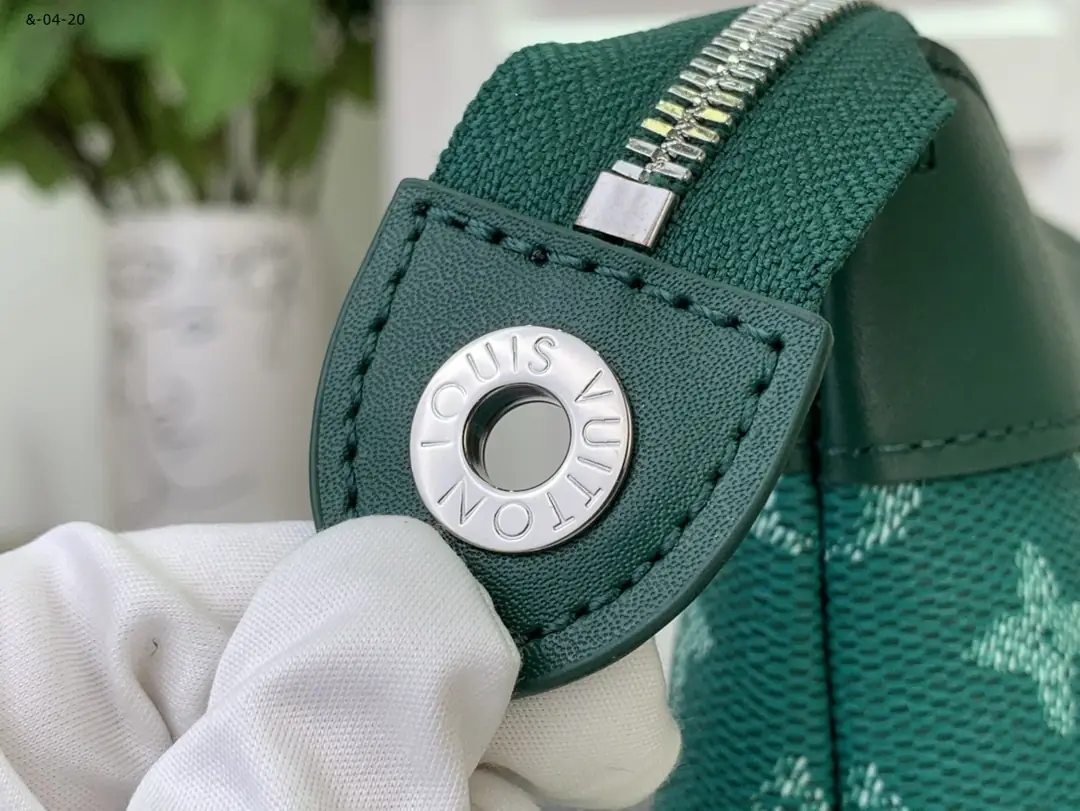 Kng4224  LV  89$ gallery