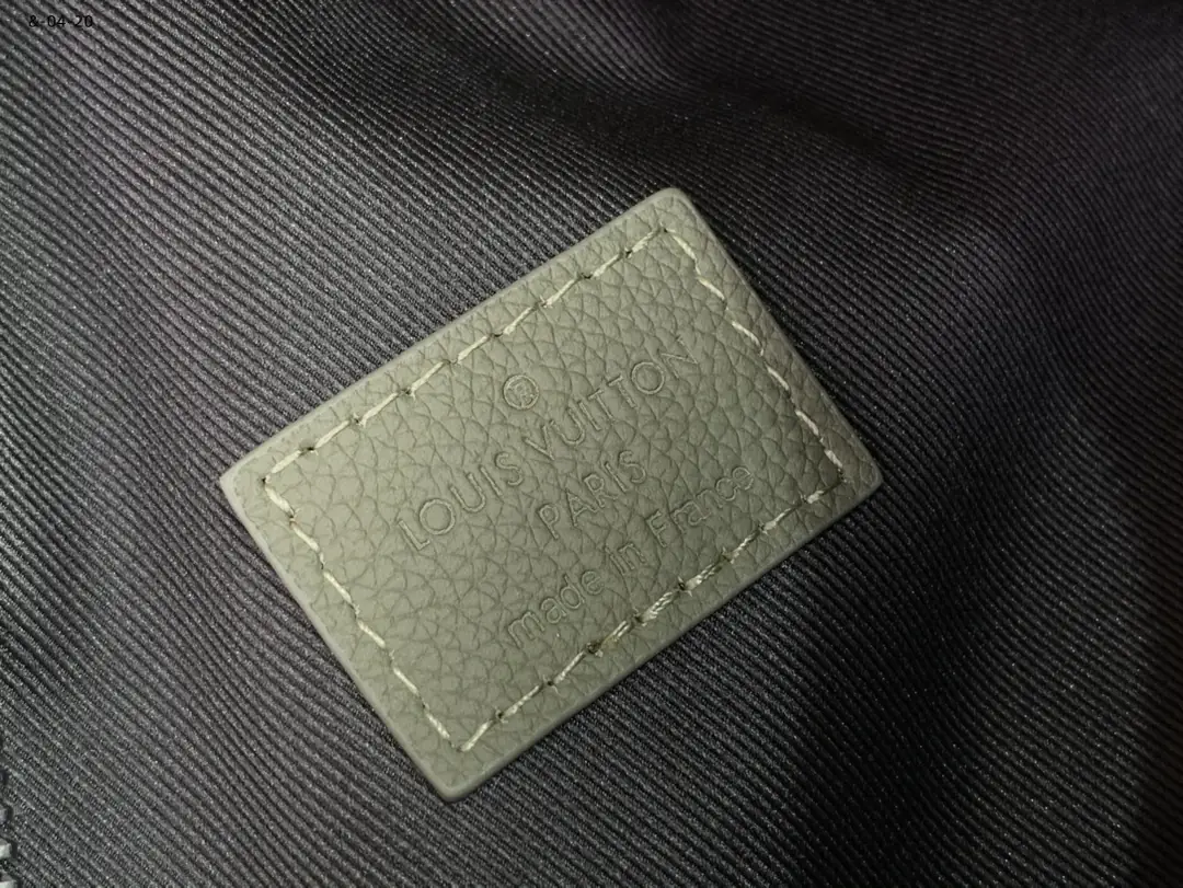 Kng4225 LV  89$ gallery