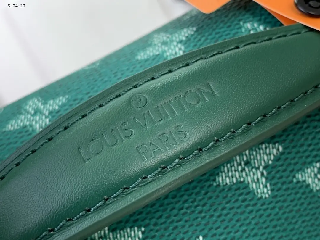 Kng4226 LV，85$ gallery