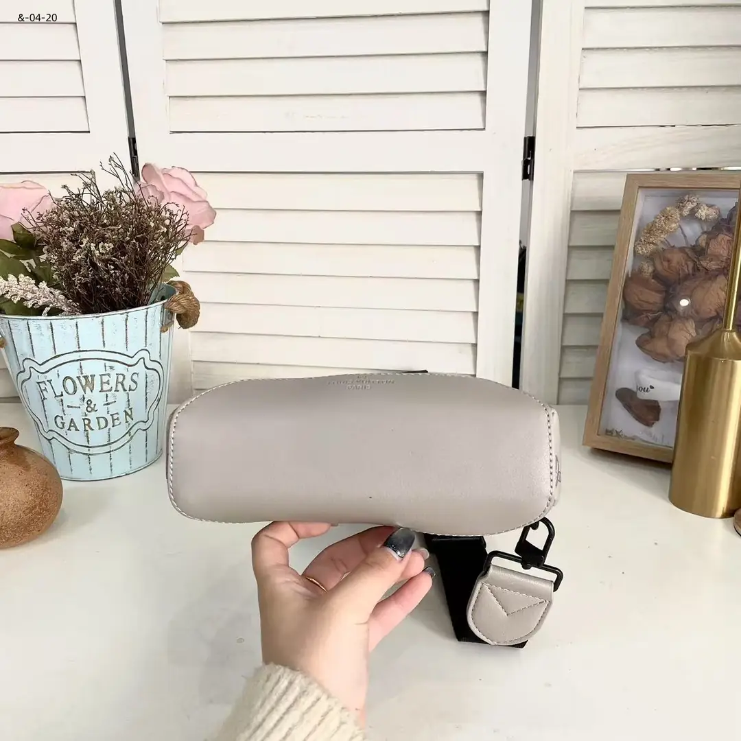 Kng4229 LV，75$， gallery