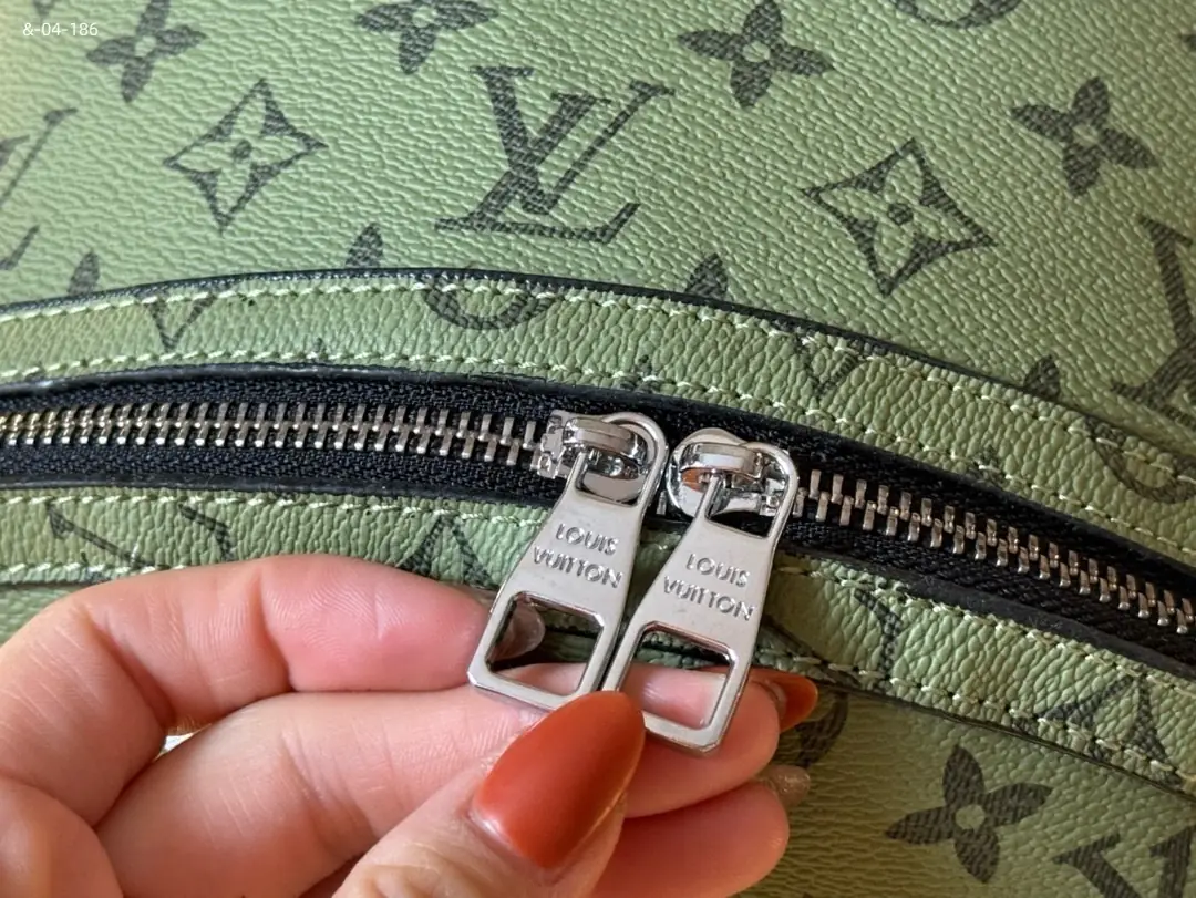 Kng4234 LV，96$ gallery