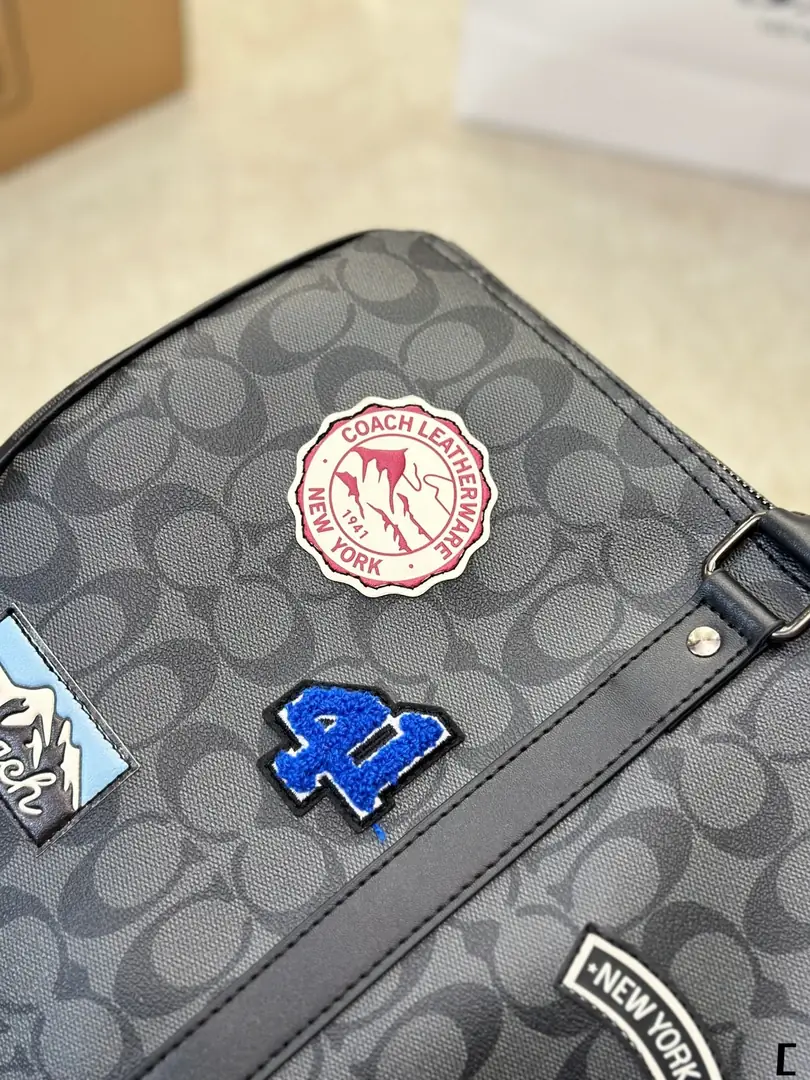 Kng4235 Coach 98$ gallery