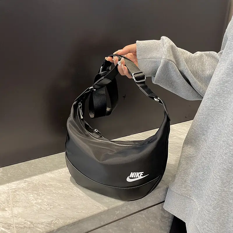 Kng428 NIKE 28$ 158 gallery