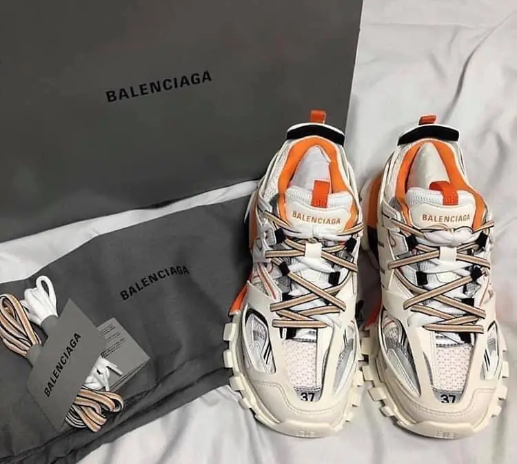 Kng484  Brand Balenciaga  (high quality 1:1 ) 120$ 880 gallery