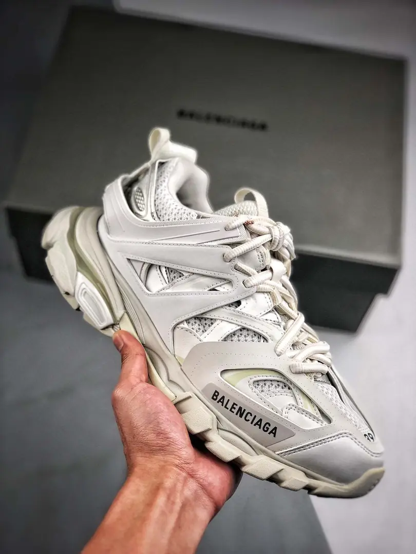 Kng484  Brand Balenciaga  (high quality 1:1 ) 120$ 880 gallery