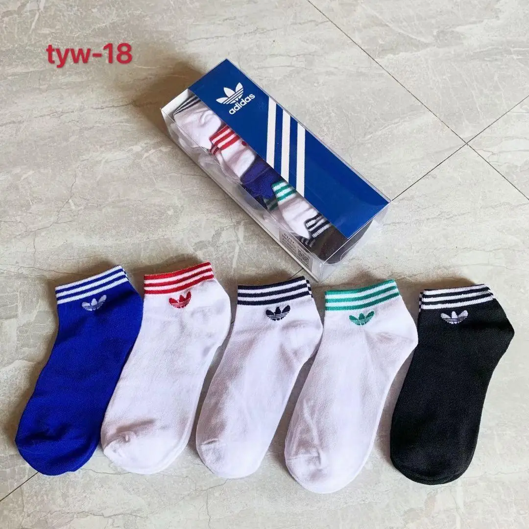 Kng492  NIKE socks 4A+ 26.99$ 220 gallery