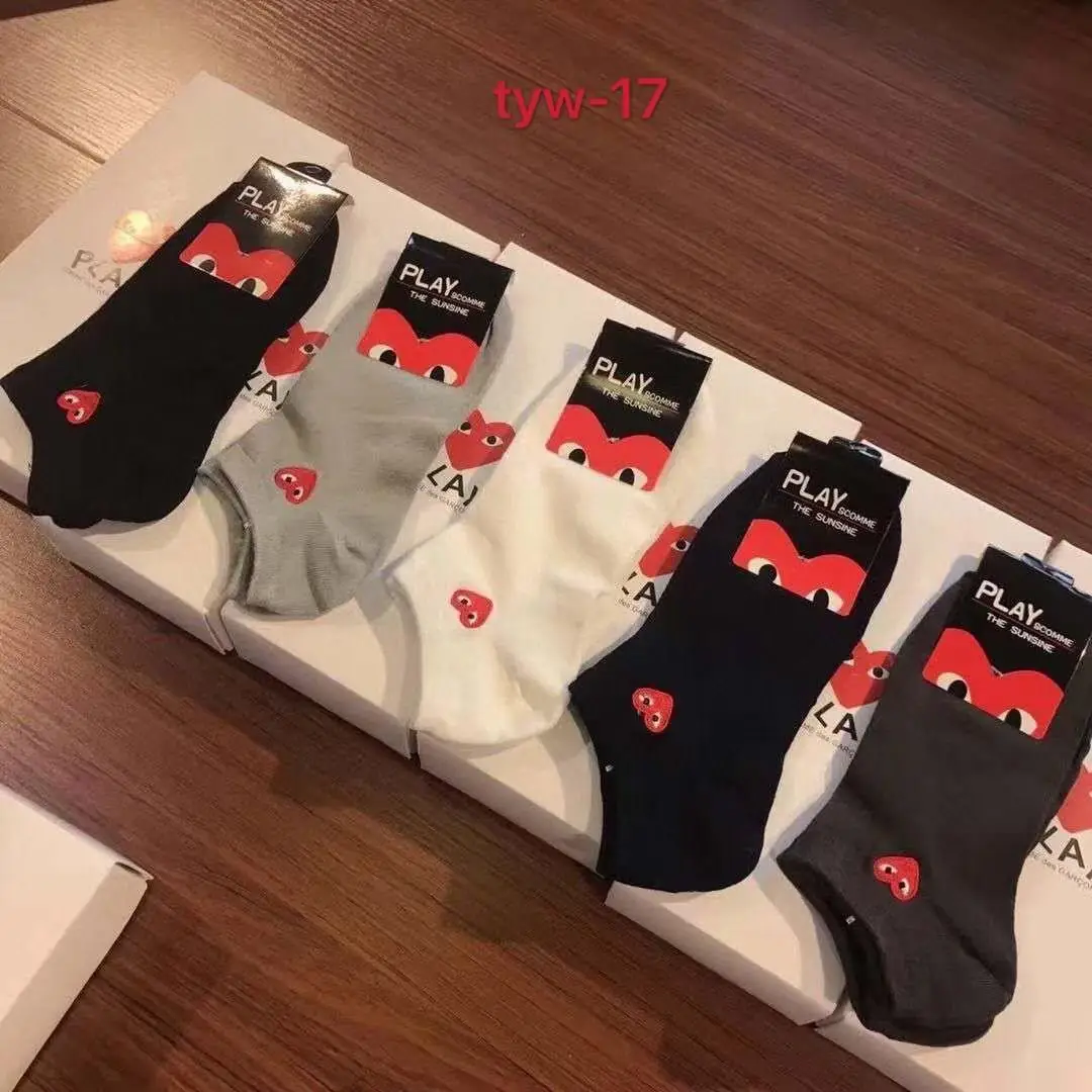 Kng492  NIKE socks 4A+ 26.99$ 220 gallery