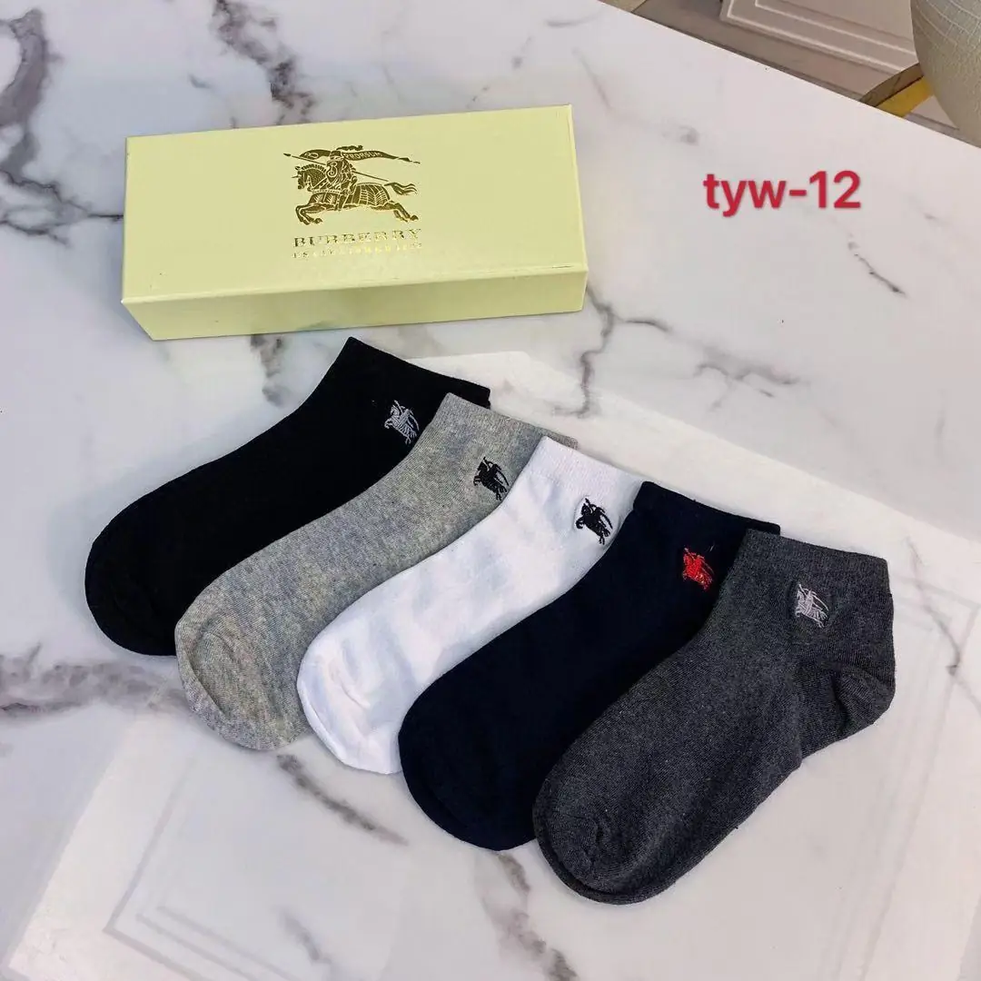 Kng492  NIKE socks 4A+ 26.99$ 220 gallery