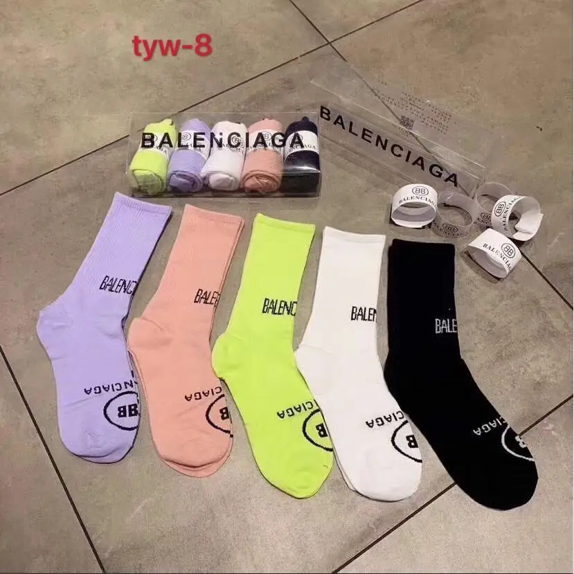 Kng492  NIKE socks 4A+ 26.99$ 220 gallery