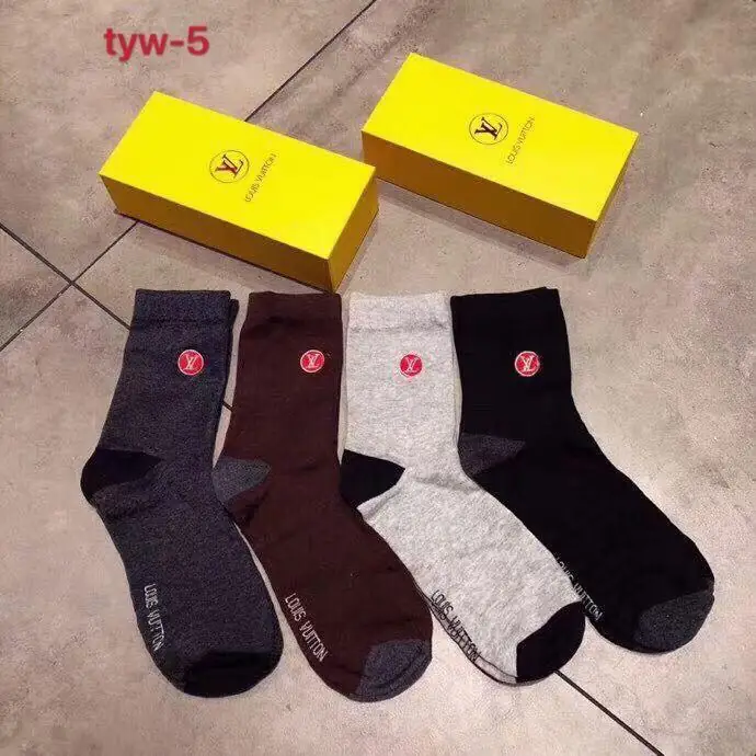 Kng492  NIKE socks 4A+ 26.99$ 220 gallery