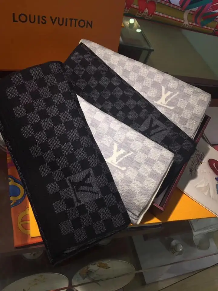 Kng513  LV  24.99$  185 gallery