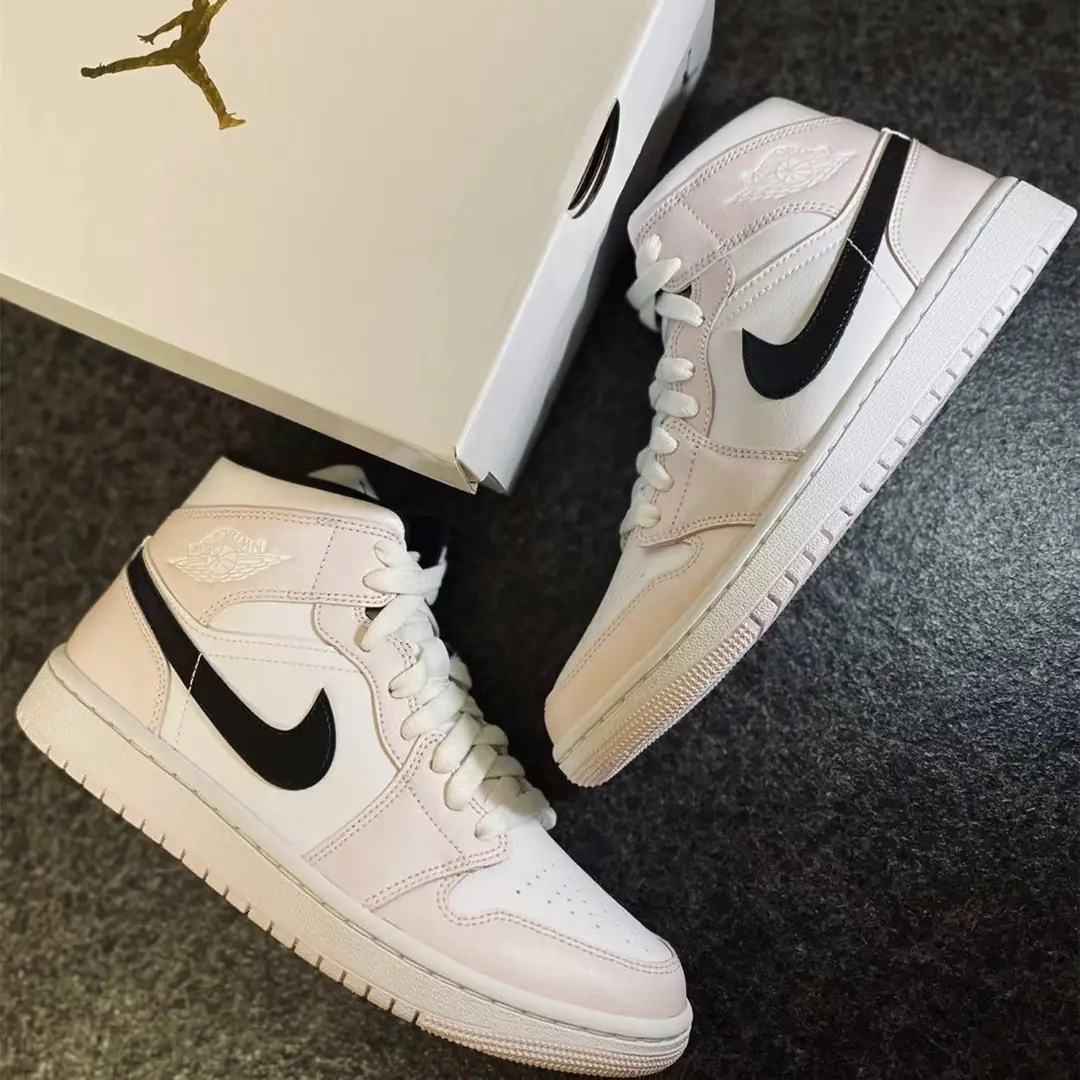 Kng546  AJ SB 300 40$ gallery