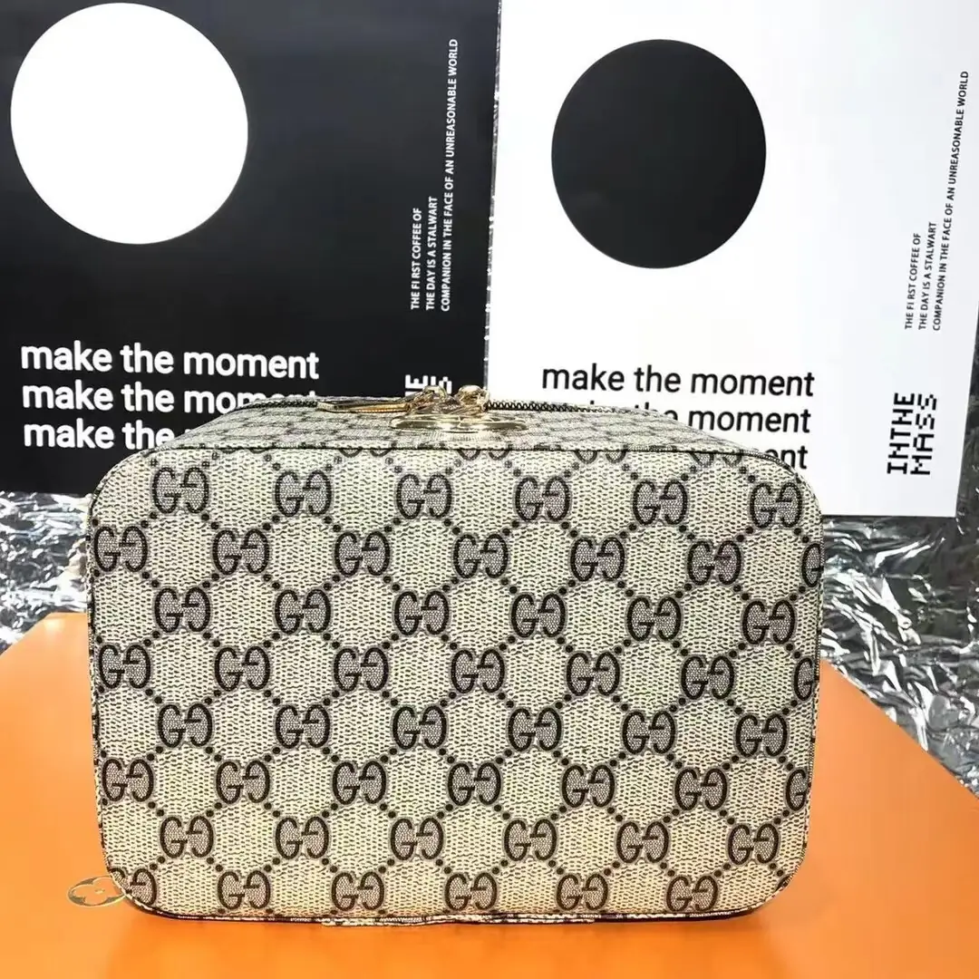 Kng642  GUCCI 5AAAAA 49.99$ 365 gallery