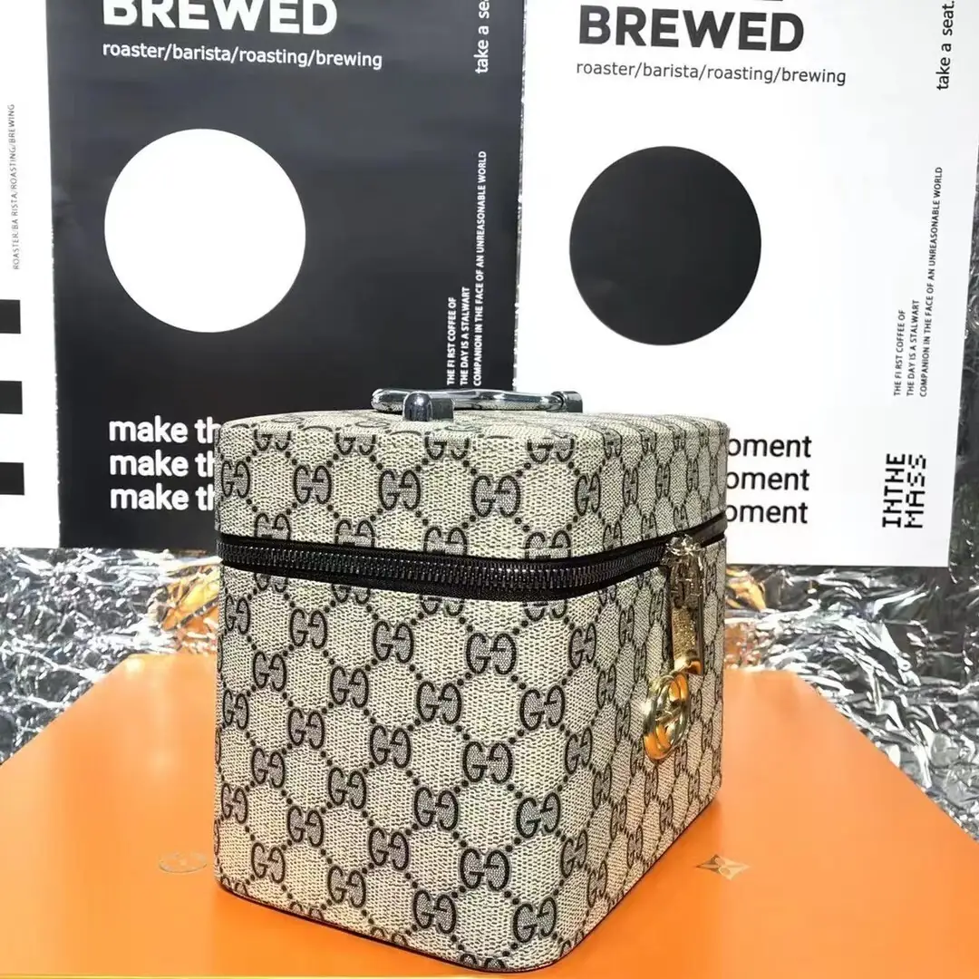 Kng642  GUCCI 5AAAAA 49.99$ 365 gallery