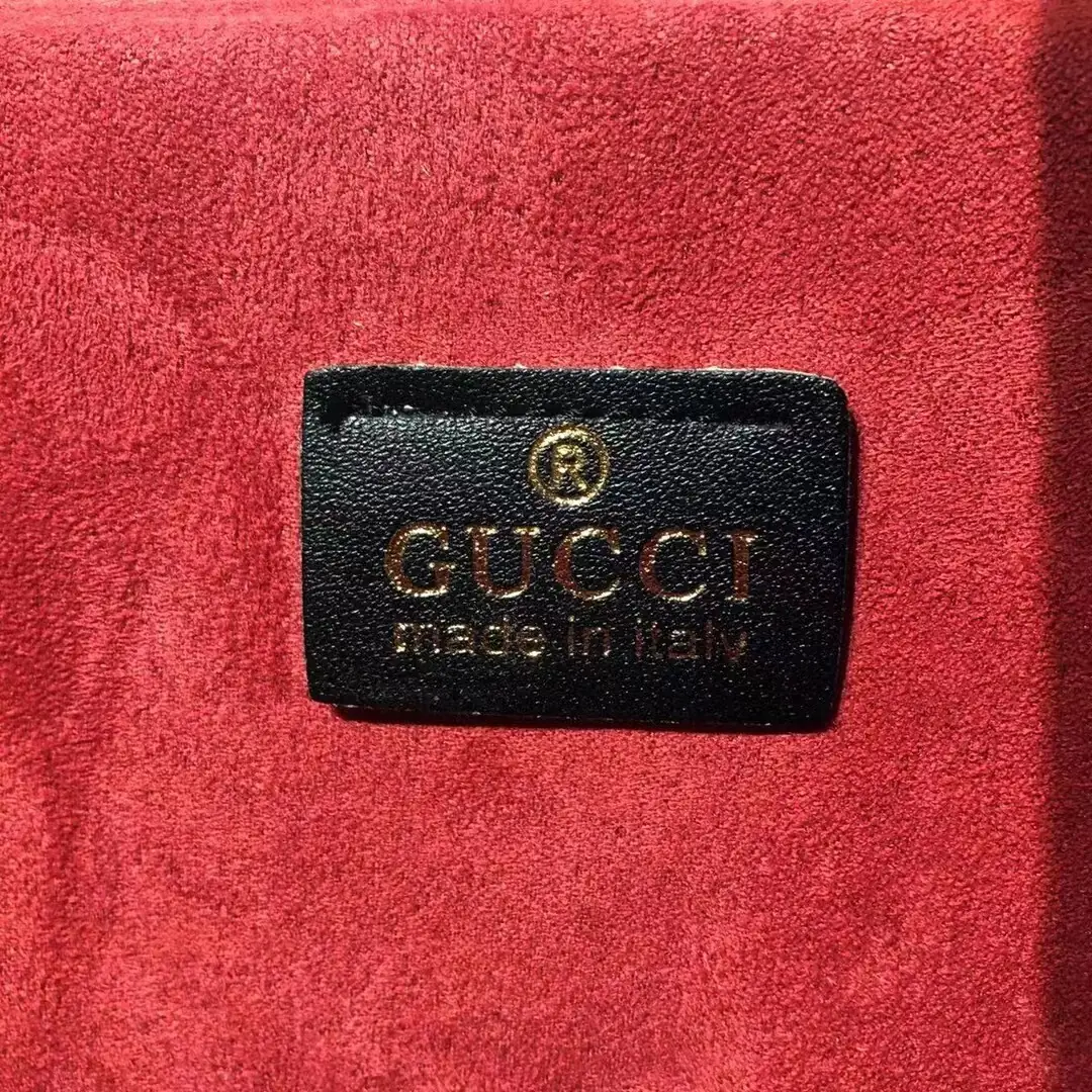 Kng642  GUCCI 5AAAAA 49.99$ 365 gallery