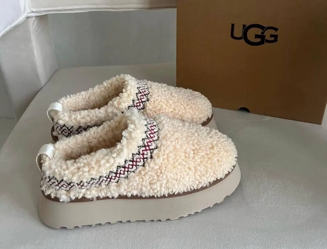 Kng650 UGG 5A+ TOP BOX  430 55$ gallery