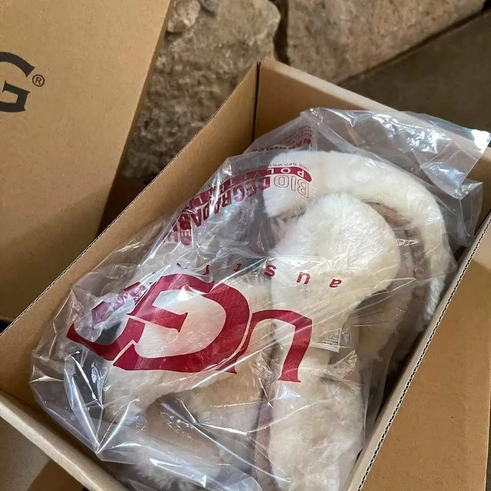 Kng656 UGG  320 41.5$ gallery