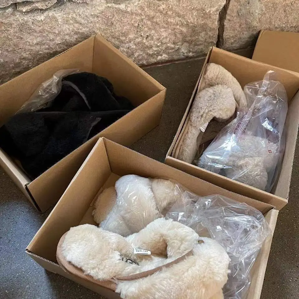 Kng656 UGG  320 41.5$ gallery