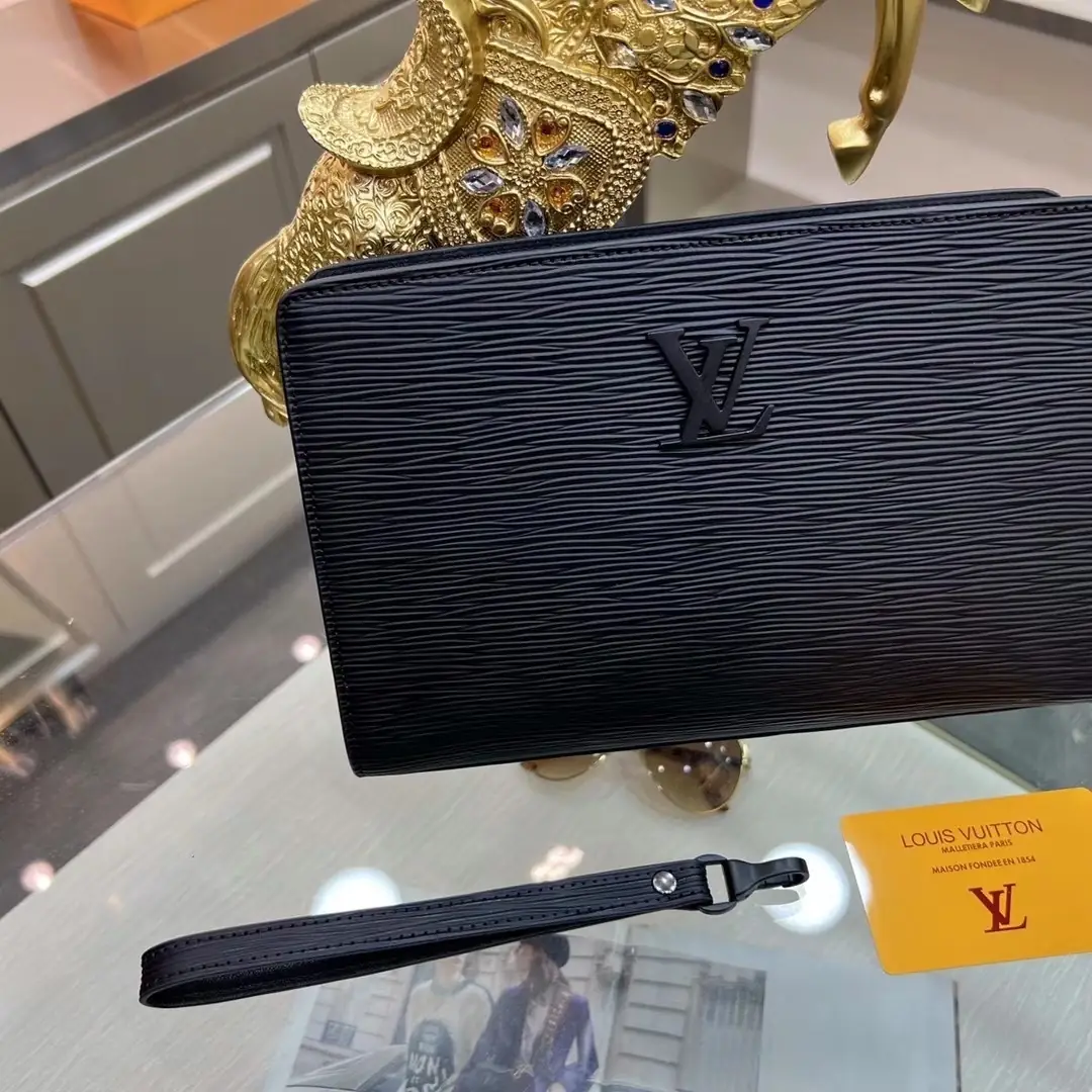 Kng7182  LV  50$ gallery