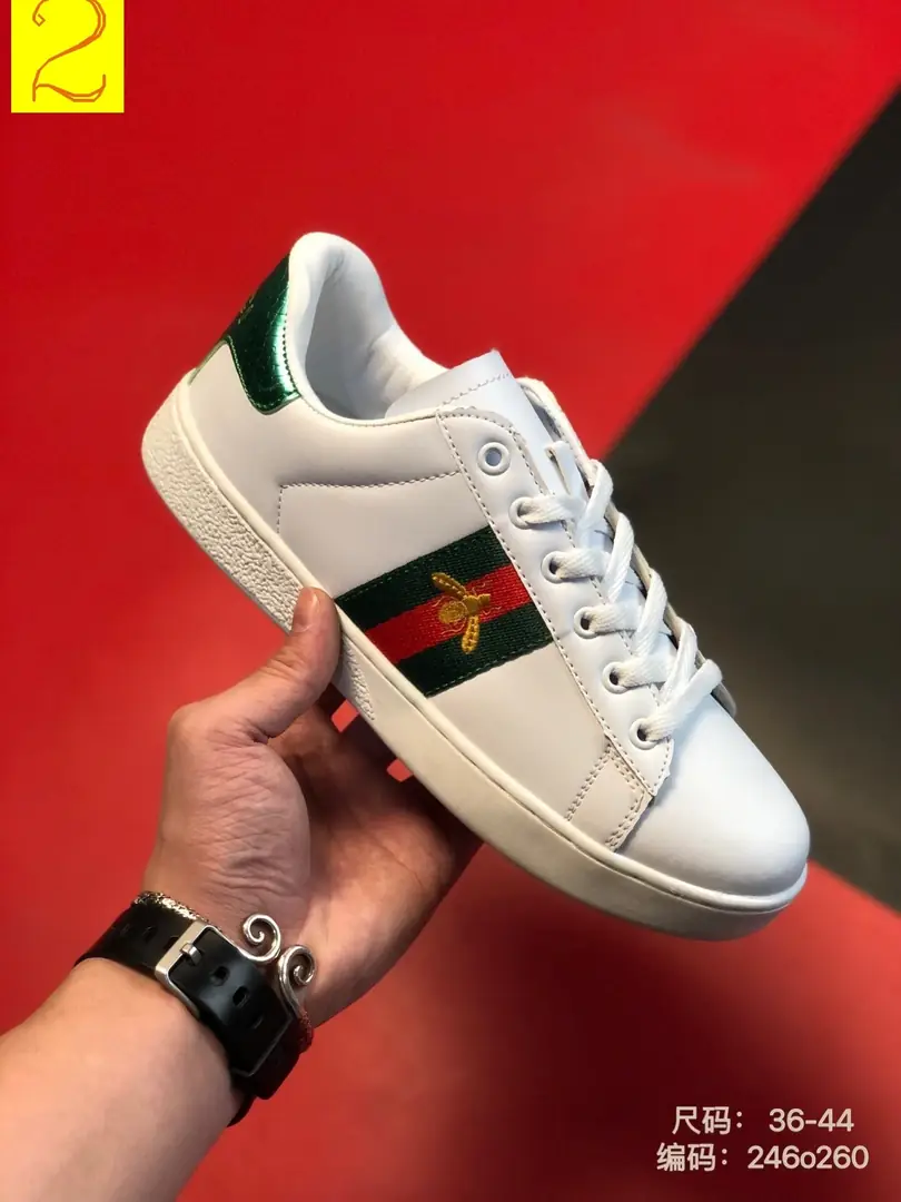 Kng912  Gucci 5A+ BOX 340🤴🏾 48$ gallery