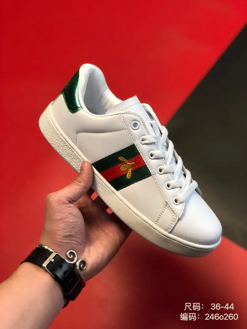 Kng912  Gucci 5A+ BOX 340🤴🏾 48$ gallery