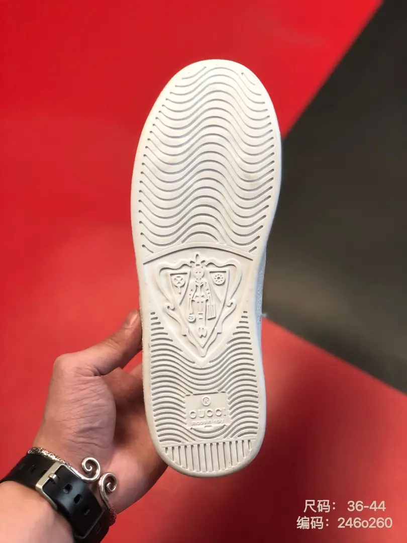 Kng912  Gucci 5A+ BOX 340🤴🏾 48$ gallery