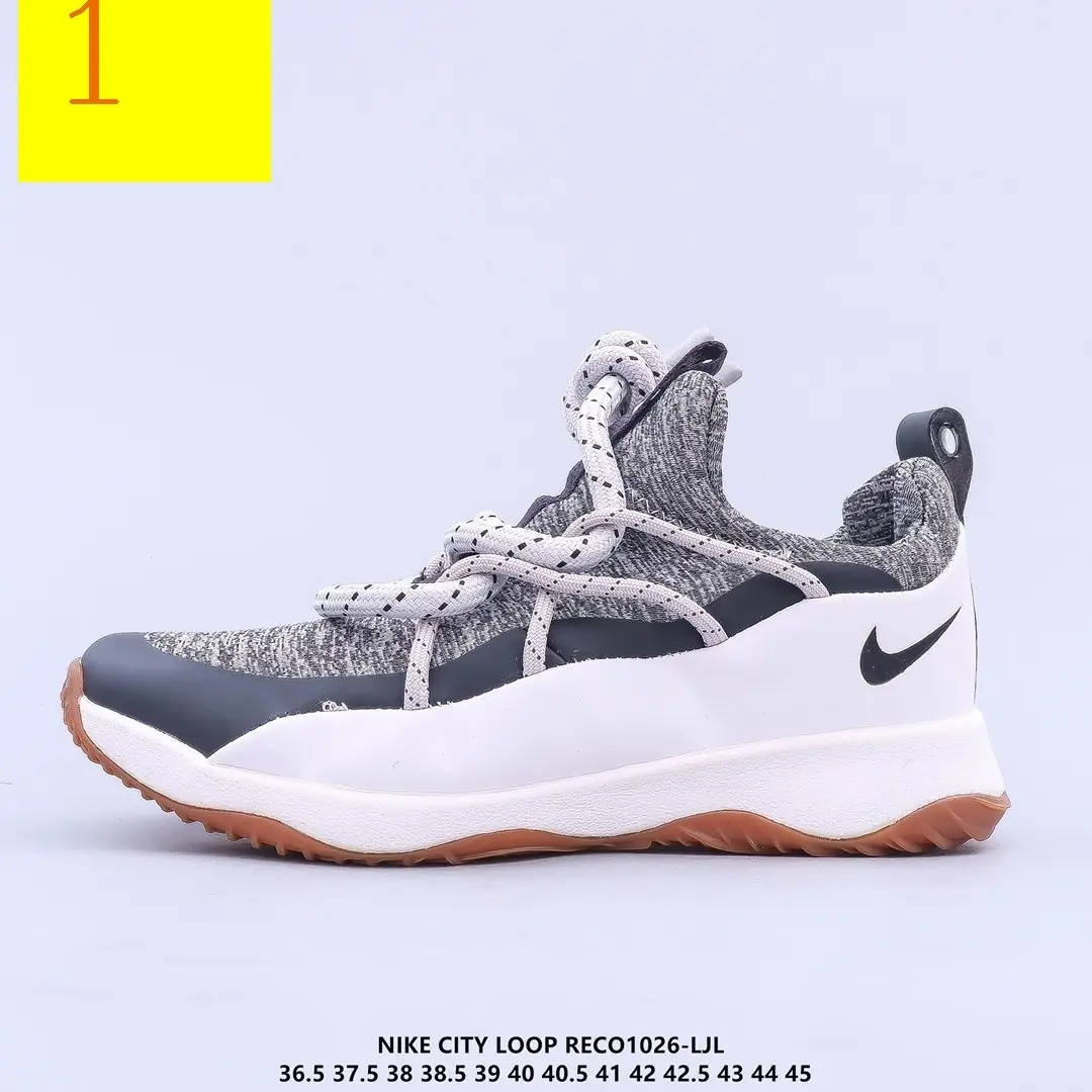 Kng934 Nike W  300🤴🏾 41.5$ gallery