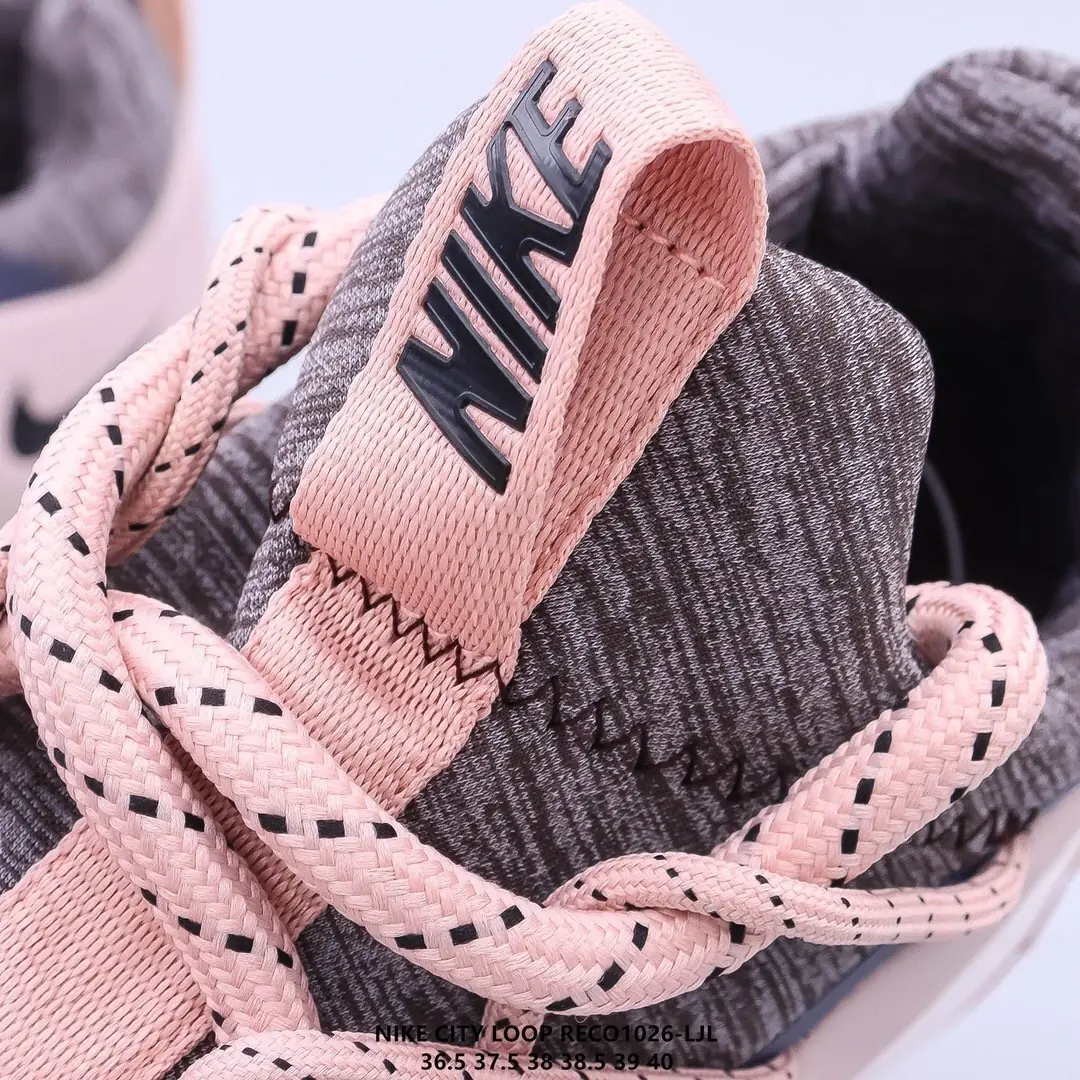 Kng934 Nike W  300🤴🏾 41.5$ gallery