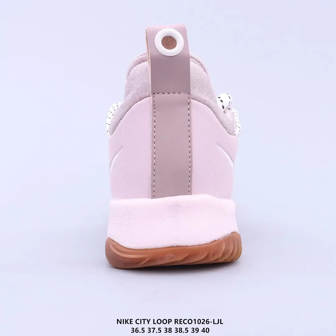 Kng934 Nike W  300🤴🏾 41.5$ gallery