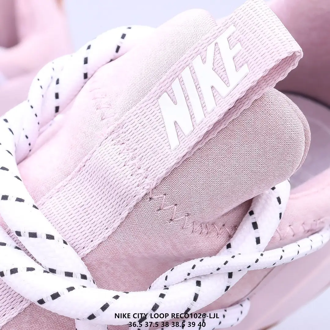 Kng934 Nike W  300🤴🏾 41.5$ gallery