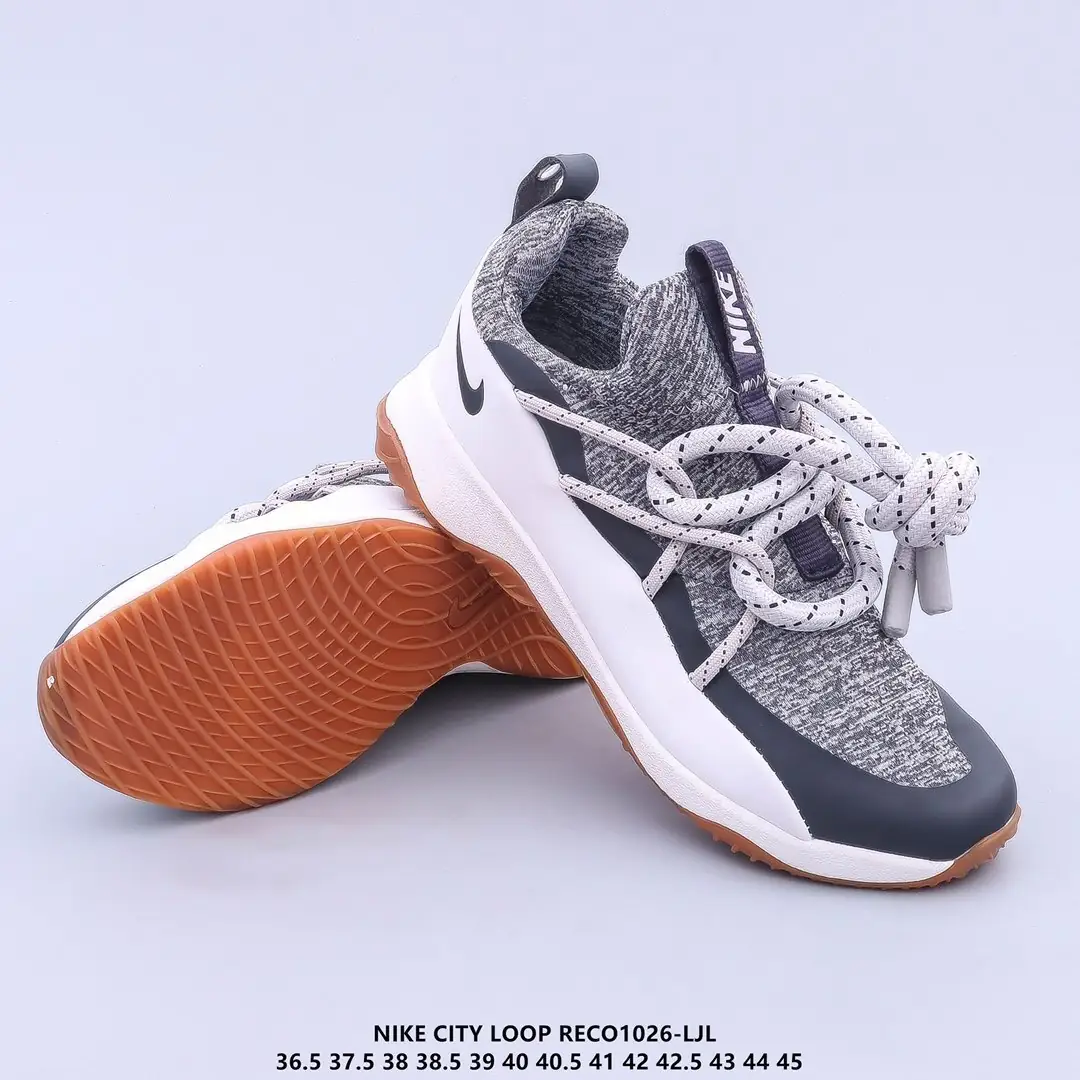 Kng934 Nike W  300🤴🏾 41.5$ gallery