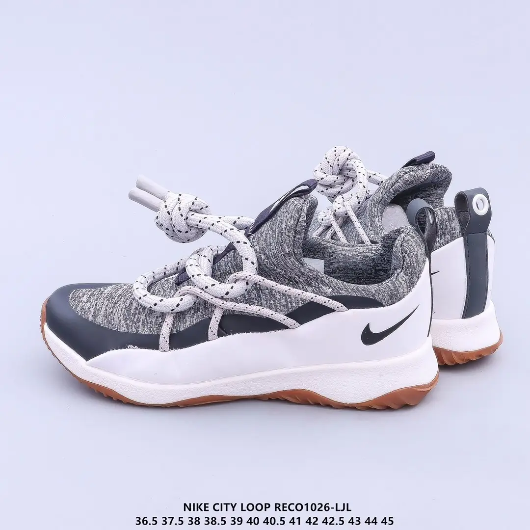 Kng934 Nike W  300🤴🏾 41.5$ gallery