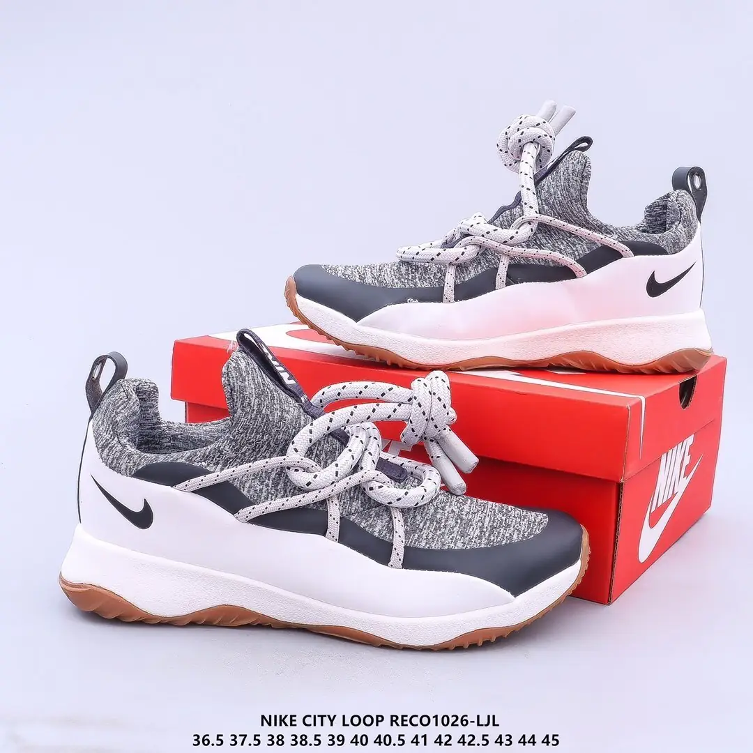 Kng934 Nike W  300🤴🏾 41.5$ gallery