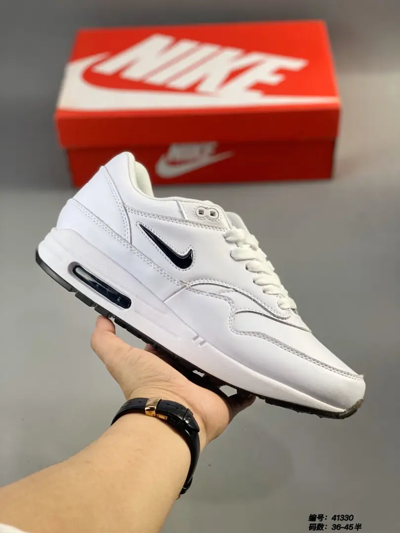 Kng955 Nike Air Max  360🤴🏾 $50 gallery