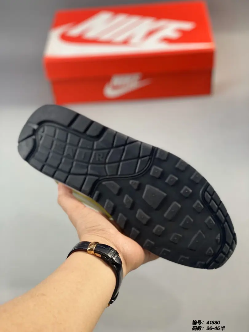 Kng955 Nike Air Max  360🤴🏾 $50 gallery